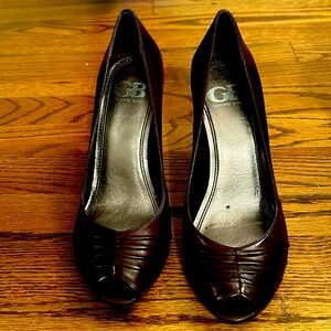 Brand new Gianni Bini pumps.